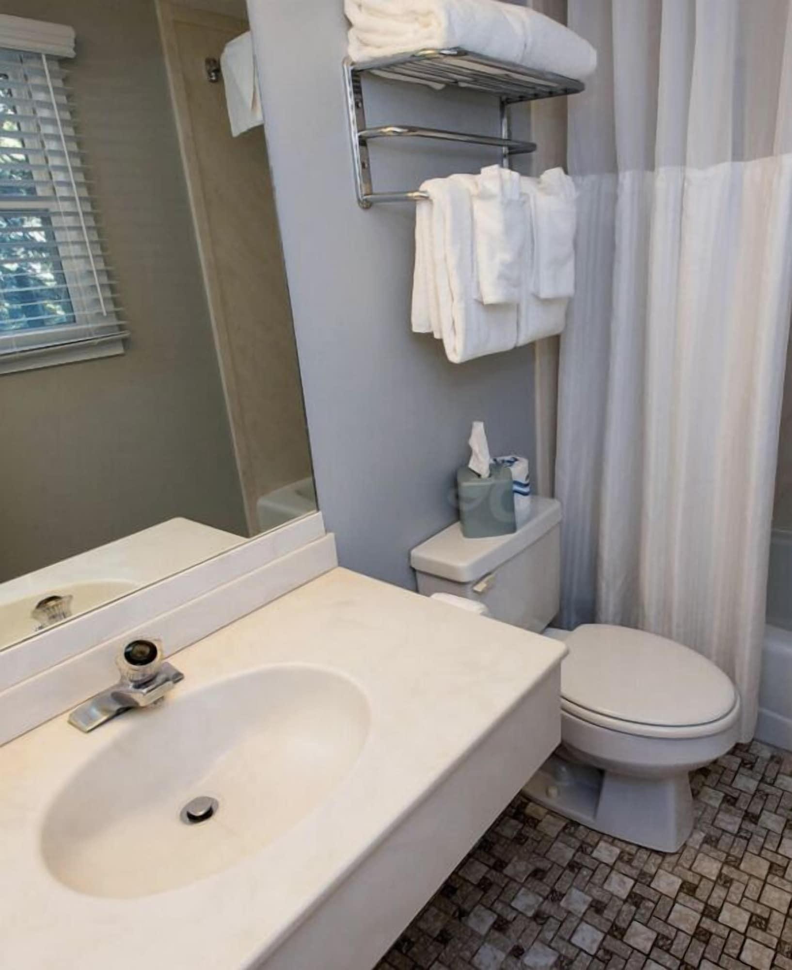 The Seaglass Inn & Spa Provincetown Exterior photo