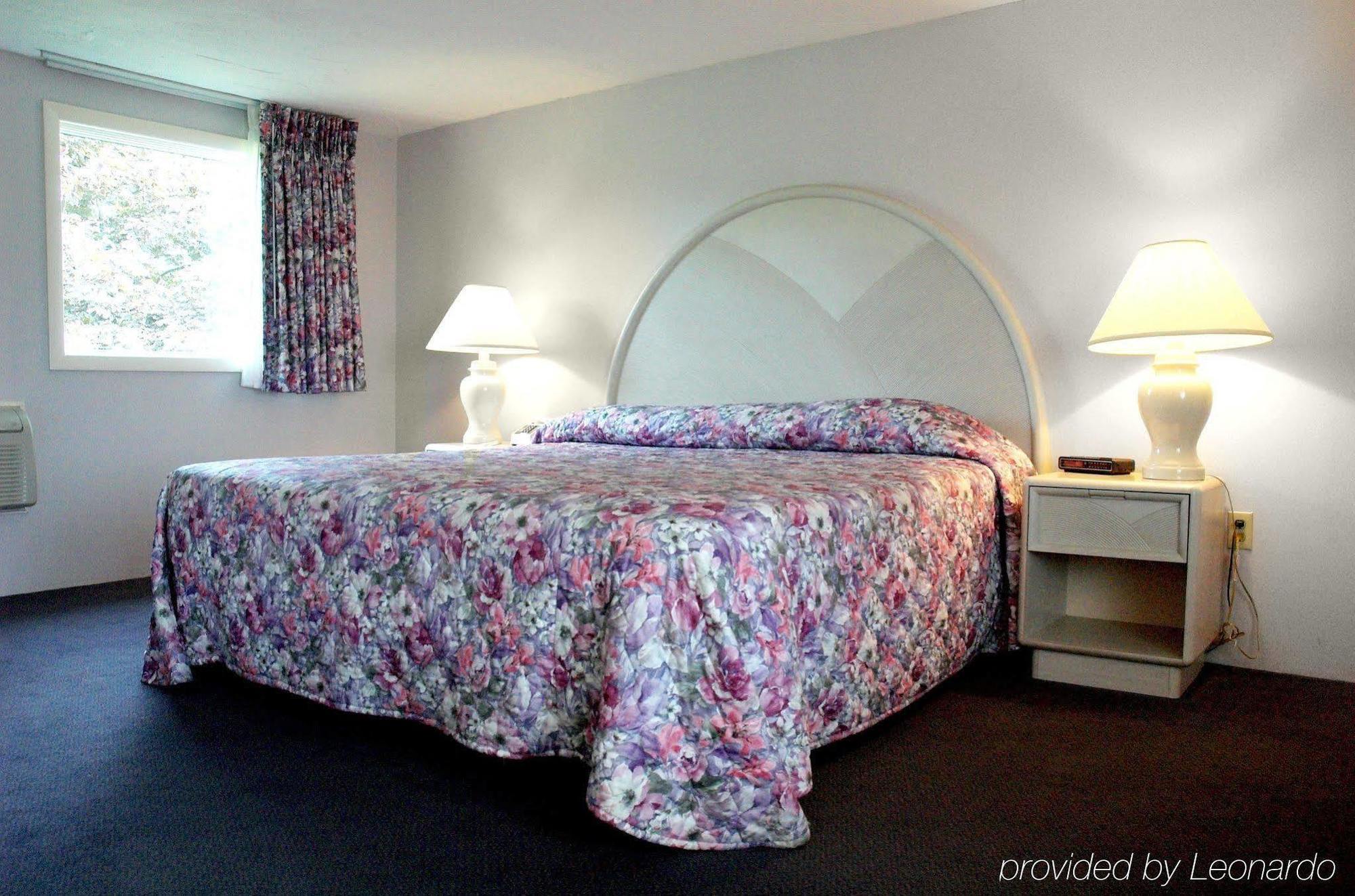 The Seaglass Inn & Spa Provincetown Room photo